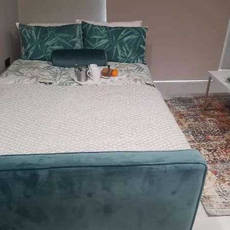 Glamorous Glamping * بيل مولت