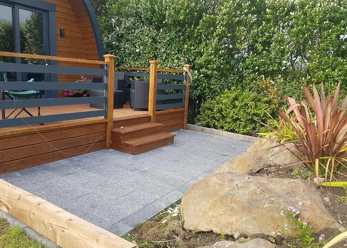 Glamorous Glamping 3*